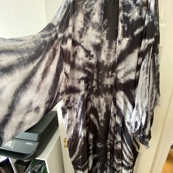 EARTHY BOHEMIAN KIMONO - Picture 3 of 4